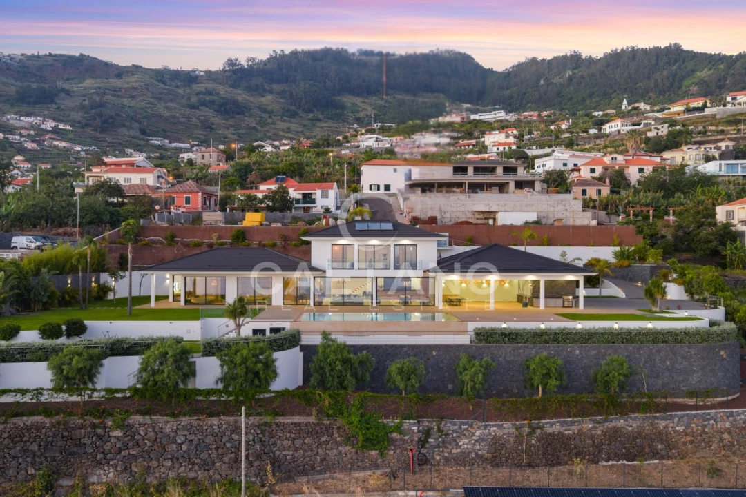 Moradia T5 para Venda em Arco da Calheta Foto 62