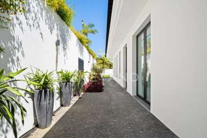 Moradia T5 para Venda em Arco da Calheta
