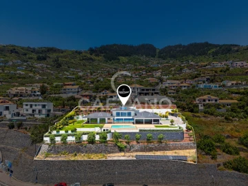 Moradia T5 para Venda em Arco da Calheta