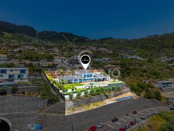 Moradia T5 para Venda em Arco da Calheta