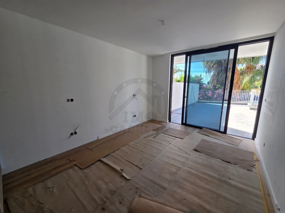 Apartamento T1 para Venda em São Martinho Foto 8