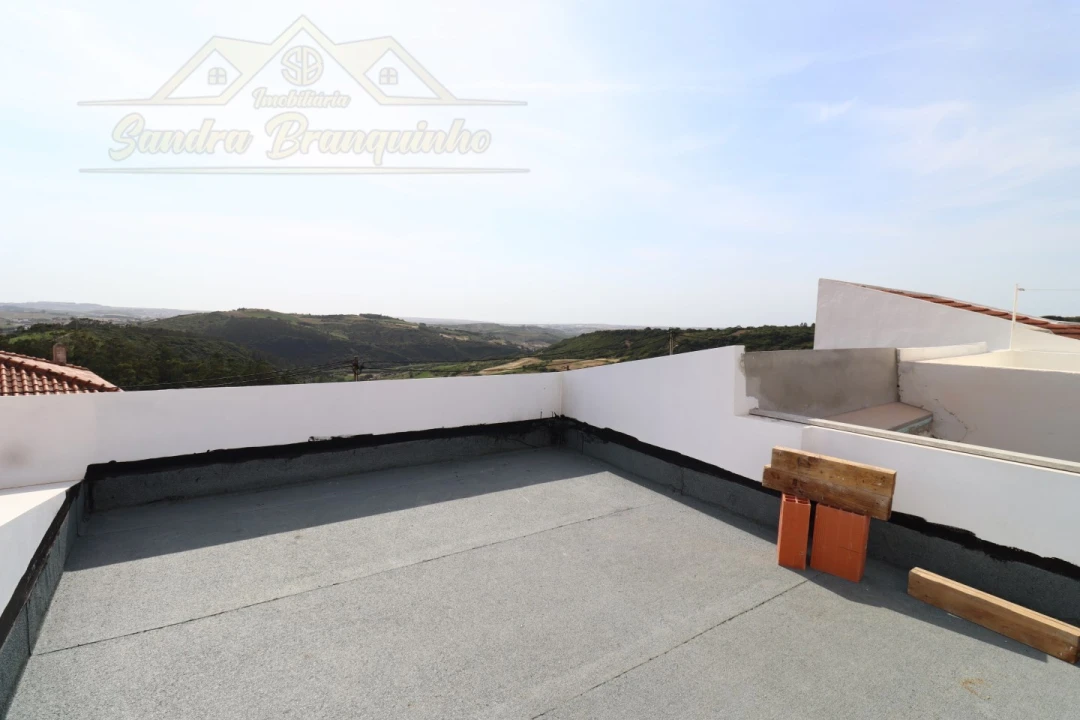 Moradia T2 para Venda em Santa Maria, São Pedro e Matacães Foto 25