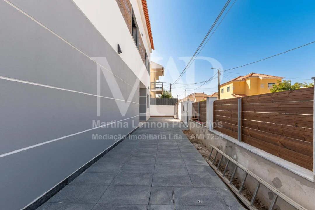 Moradia T3 para Venda em Algueirão-Mem Martins Foto 3