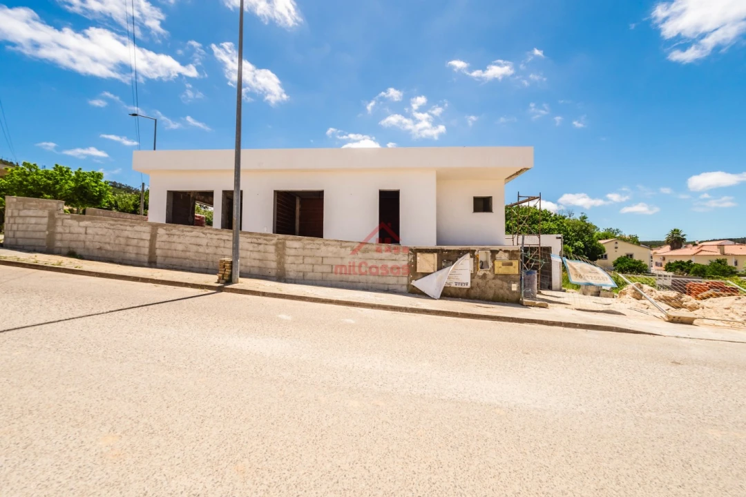 Moradia T3 para Venda em Maxial e Monte Redondo Foto 36