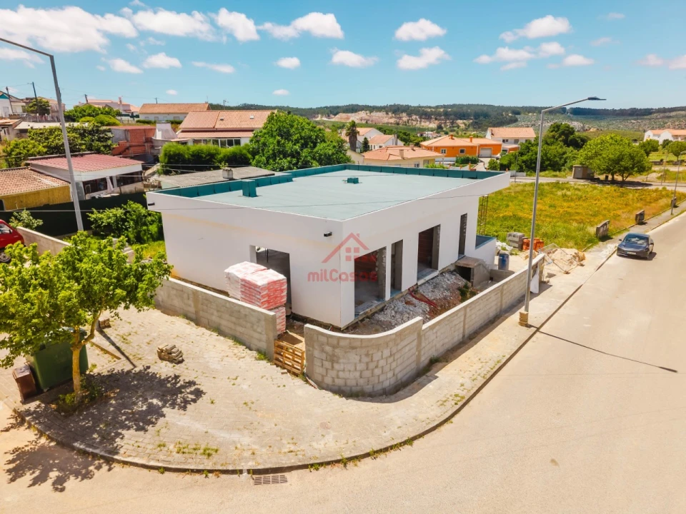 Moradia T3 para Venda em Maxial e Monte Redondo Foto 42