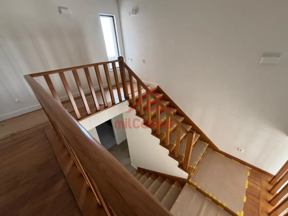 Moradia T4 para Venda em São João das Lampas e Terrugem Foto 24