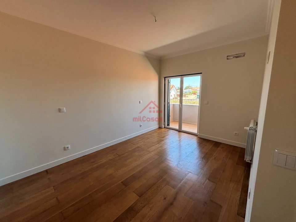 Moradia T4 para Venda em São João das Lampas e Terrugem Foto 15