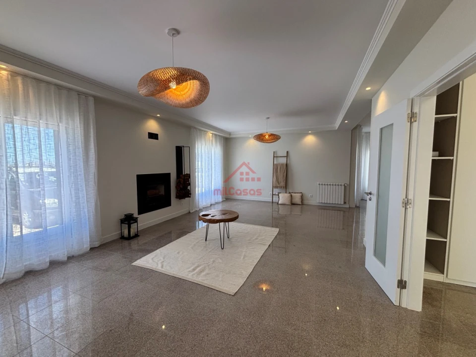 Moradia T4 para Venda em São João das Lampas e Terrugem Foto 7
