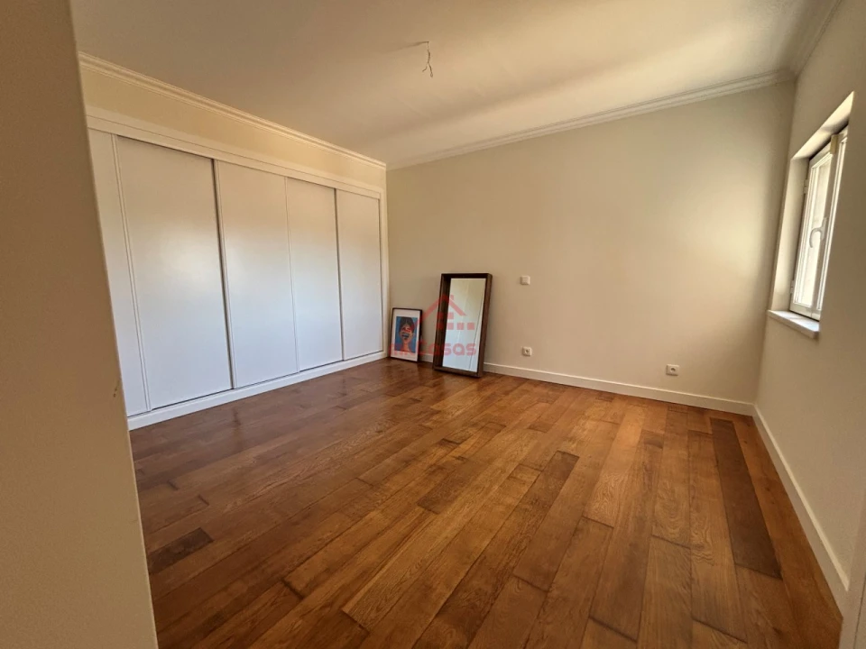 Moradia T4 para Venda em São João das Lampas e Terrugem Foto 20