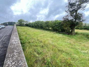 Terreno para Venda em Fajã de Cima