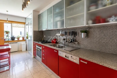 Apartamento T3 para Venda em Lordelo do Ouro e Massarelos