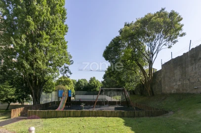Apartamento T3 para Venda em Lordelo do Ouro e Massarelos