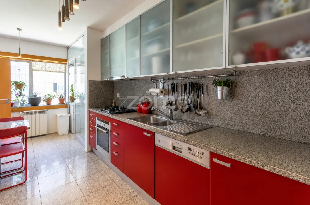 Apartamento T3 para Venda em Lordelo do Ouro e Massarelos Foto 15
