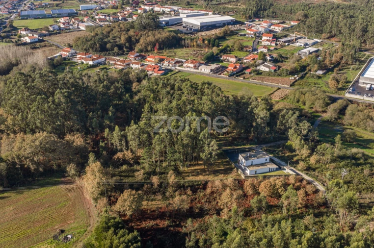 Terreno para Venda em Carvalhosa Foto 8
