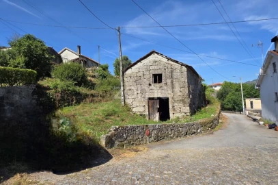 Moradia T3 para Venda em Serzedelo