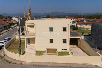 Moradia T5 para Venda em Merelim (São Paio), Panoias e Parada de Tibães
