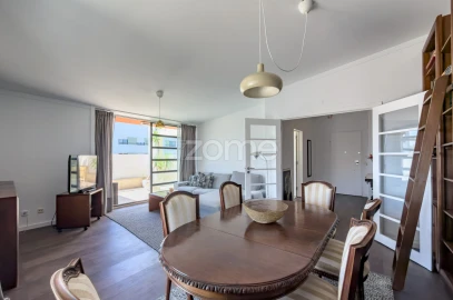Apartamento T2 para Arrendamento em Parque das Nações