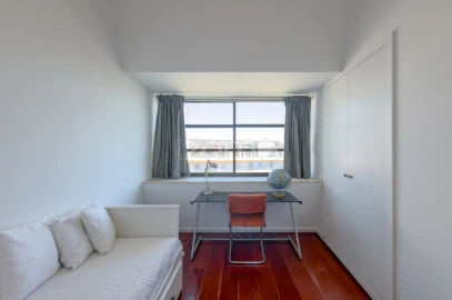 Apartamento T2 para Arrendamento em Parque das Nações