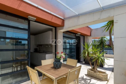 Apartamento T2 para Arrendamento em Parque das Nações