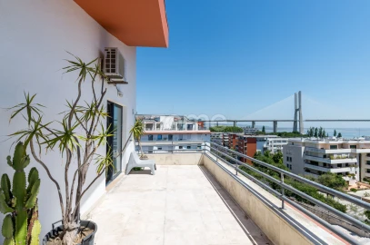Apartamento T2 para Arrendamento em Parque das Nações