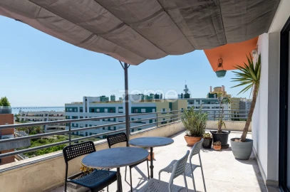 Apartamento T2 para Arrendamento em Parque das Nações