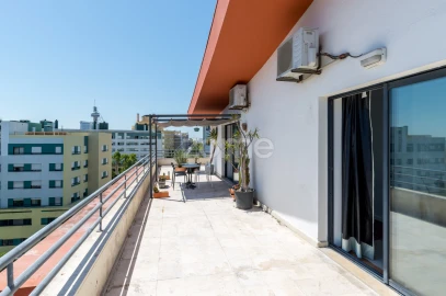 Apartamento T2 para Arrendamento em Parque das Nações