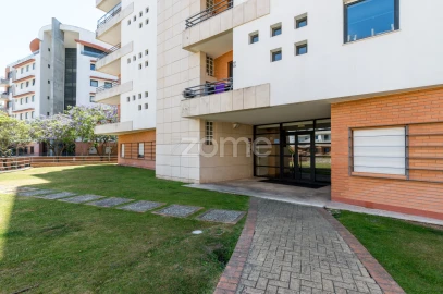 Apartamento T2 para Arrendamento em Parque das Nações