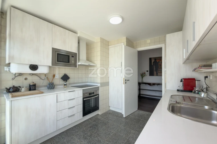 Apartamento T2 para Arrendamento em Parque das Nações Foto 9