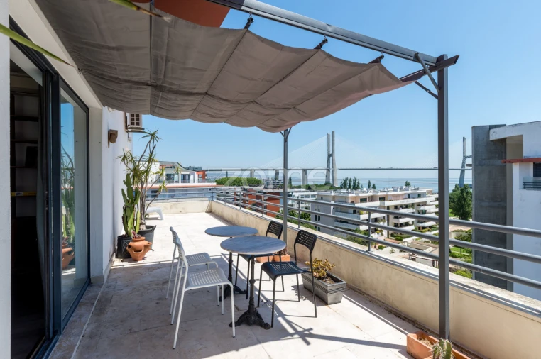 Apartamento T2 para Arrendamento em Parque das Nações Foto 2