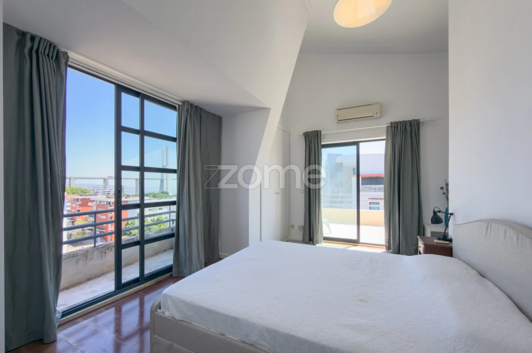 Apartamento T2 para Arrendamento em Parque das Nações Foto 16