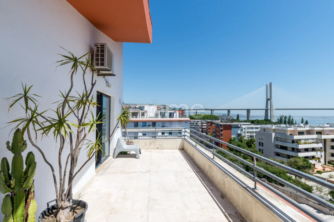 Apartamento T2 para Arrendamento em Parque das Nações Foto 1