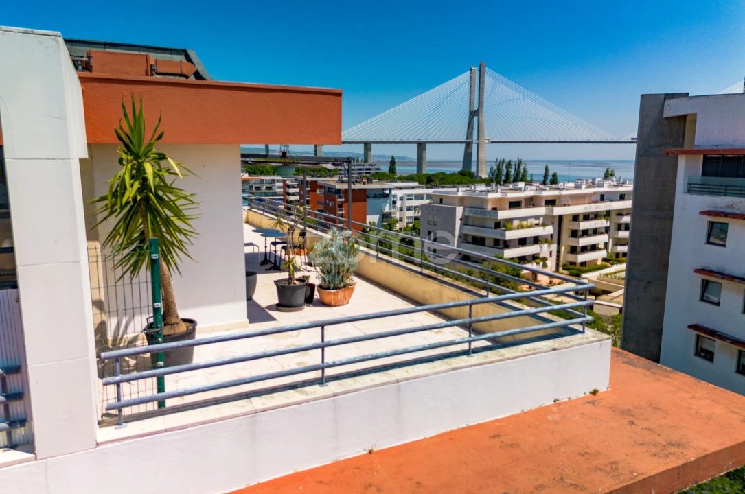 Apartamento T2 para Arrendamento em Parque das Nações Foto 30