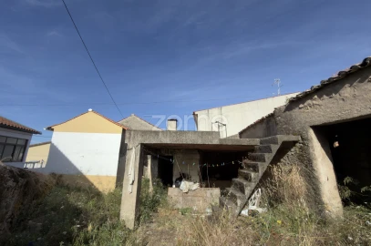 Moradia T3 para Venda em Cernache