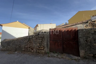Moradia T3 para Venda em Cernache