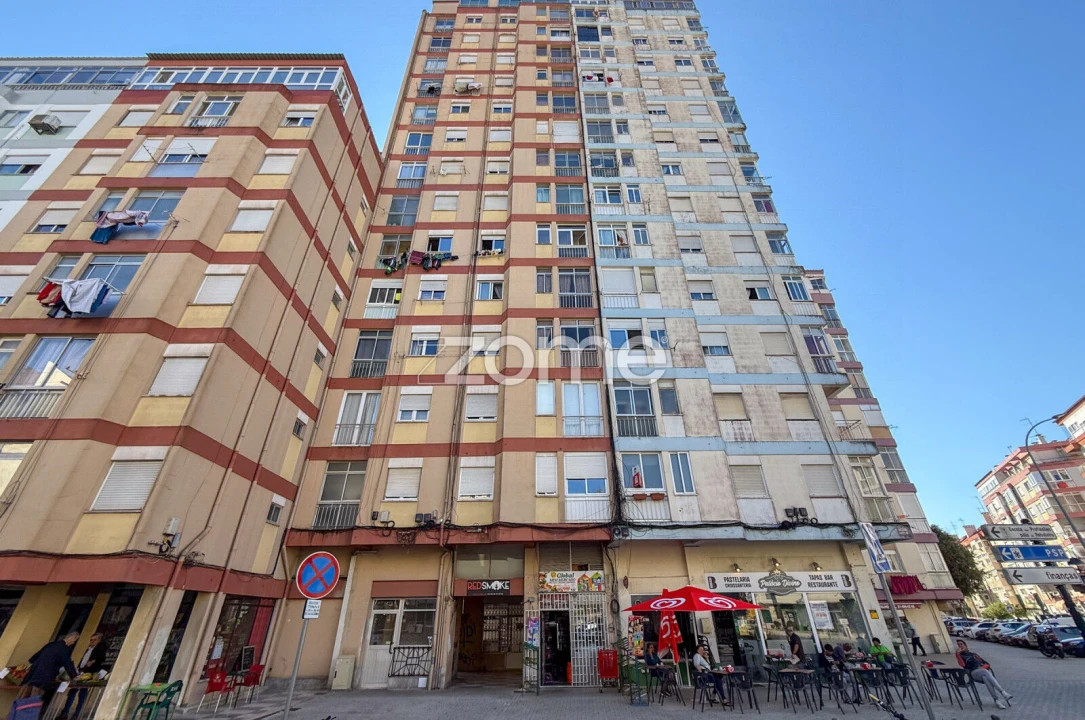 Apartamento T1 para Venda em Venteira Foto 2