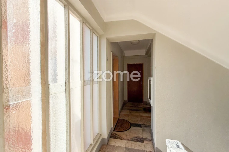 Apartamento T1 para Venda em Venteira Foto 8