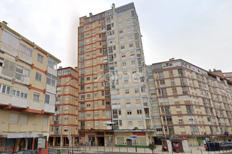 Apartamento T1 para Venda em Venteira Foto 3