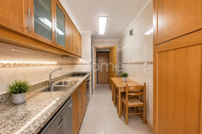 Apartamento T3 para Venda em São Domingos de Benfica