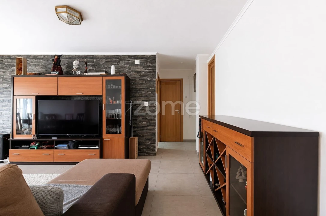 Apartamento T3 para Venda em São Domingos de Benfica Foto 6