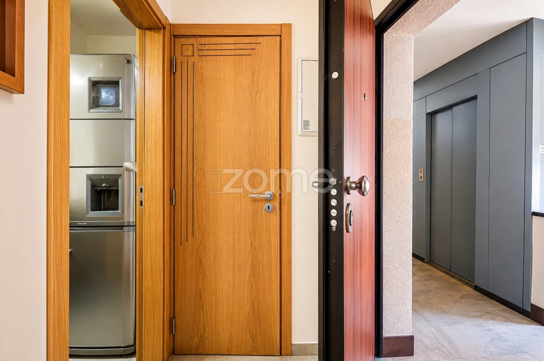 Apartamento T3 para Venda em São Domingos de Benfica Foto 7