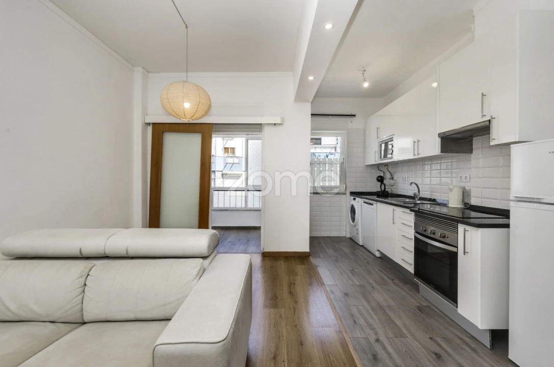Apartamento T1 para Arrendamento em Algés, Linda-A-Velha e Cruz Quebrada-Dafundo Foto 8