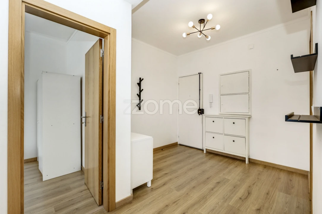 Apartamento T1 para Arrendamento em Algés, Linda-A-Velha e Cruz Quebrada-Dafundo Foto 4