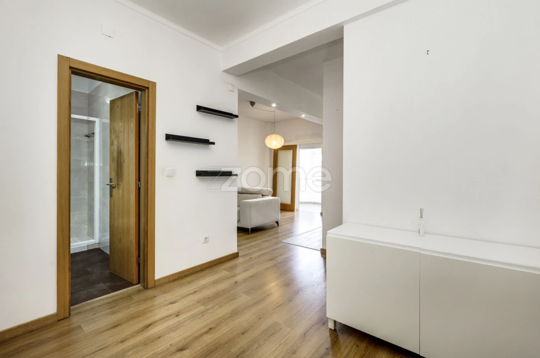 Apartamento T1 para Arrendamento em Algés, Linda-A-Velha e Cruz Quebrada-Dafundo Foto 1
