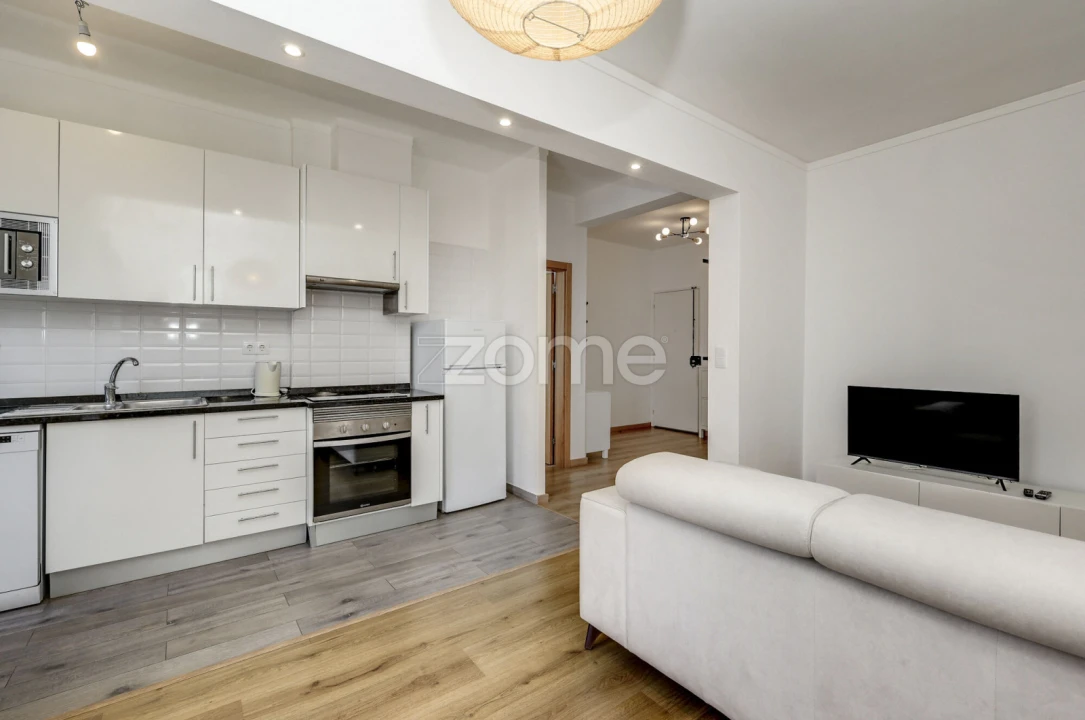 Apartamento T1 para Arrendamento em Algés, Linda-A-Velha e Cruz Quebrada-Dafundo Foto 15