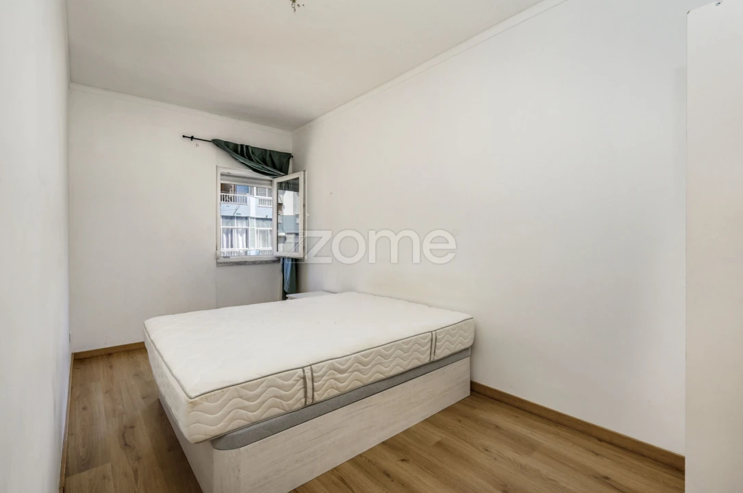 Apartamento T1 para Arrendamento em Algés, Linda-A-Velha e Cruz Quebrada-Dafundo Foto 16