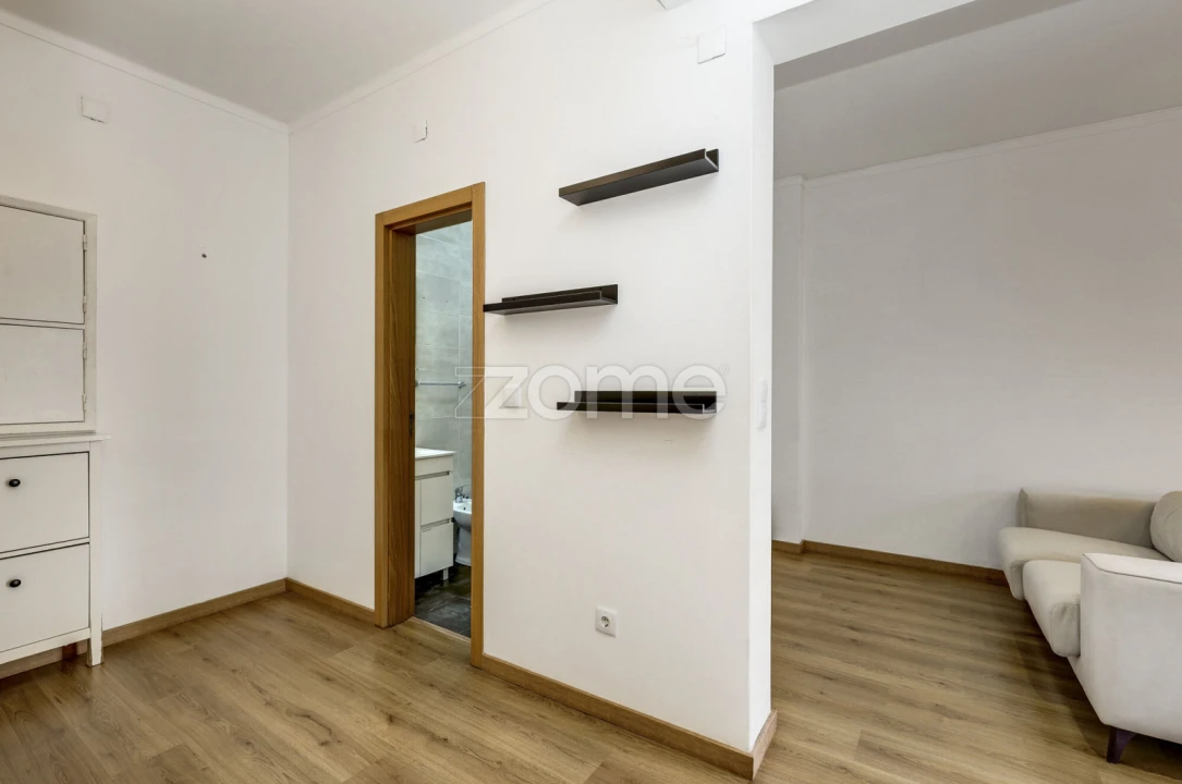 Apartamento T1 para Arrendamento em Algés, Linda-A-Velha e Cruz Quebrada-Dafundo Foto 5