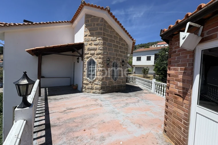 Moradia T8 para Venda em Cantar-Galo e Vila do Carvalho Foto 56