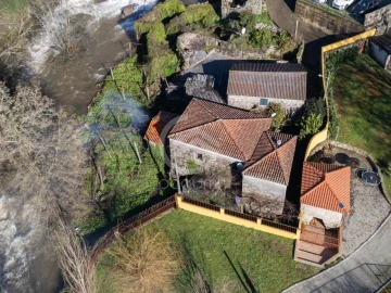 Moradia T2 para Venda em Guilhufe e Urrô