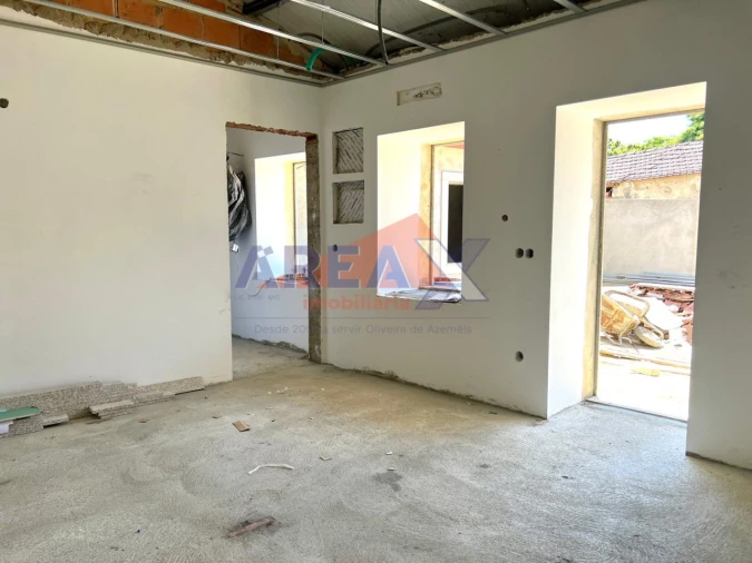 Moradia T1 para Venda em O. Azeméis, Riba-Ul, Ul, Macinhata Seixa, Madail Foto 13