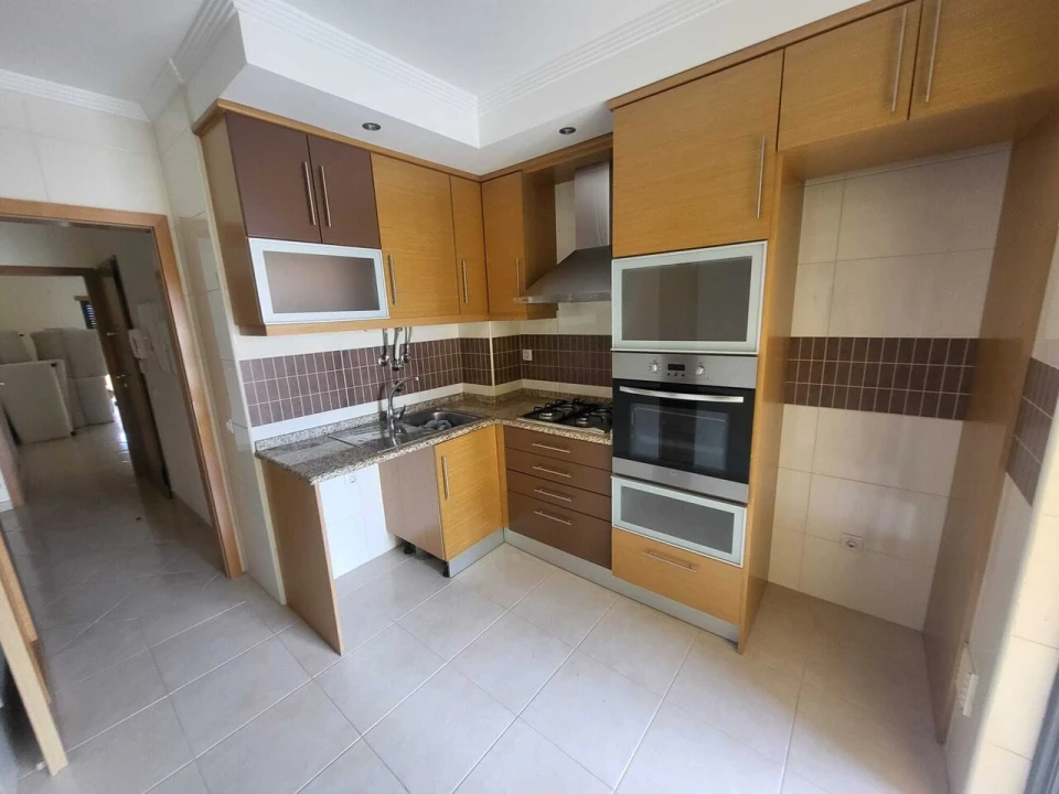 Apartamento T2 para Venda em Portimão Foto 1
